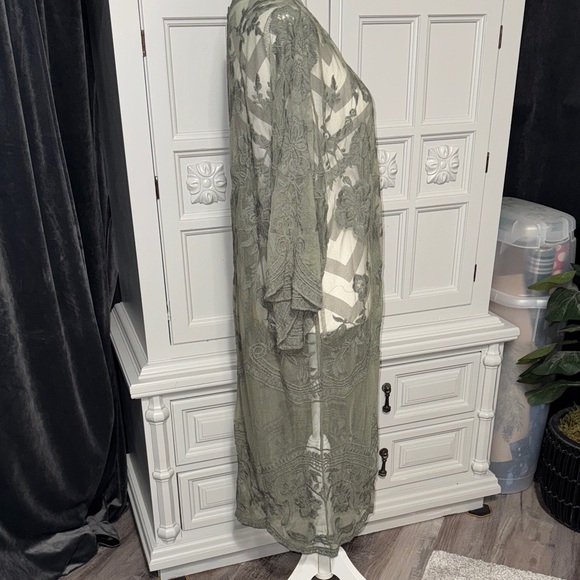 She & Sky Sheer Olive Green Lace Kimono Size S/M - Picture 5 of 8